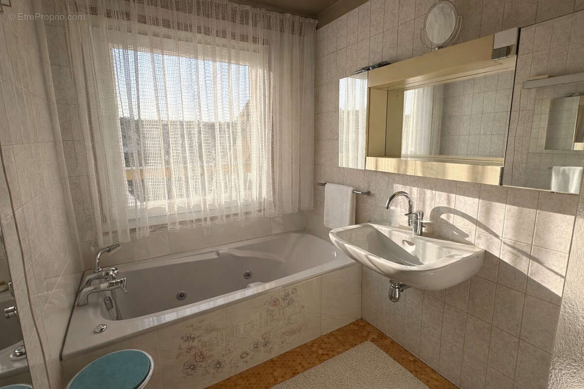 Appartement à MANTES-LA-VILLE
