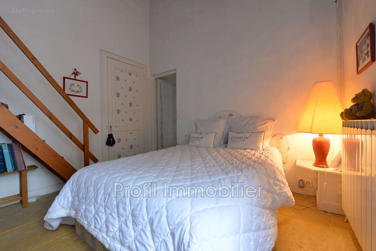 Maison 225 m² à Marsillargues  - photo 8