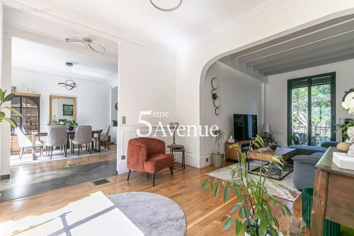 Maison à SAINT-MAUR-DES-FOSSES