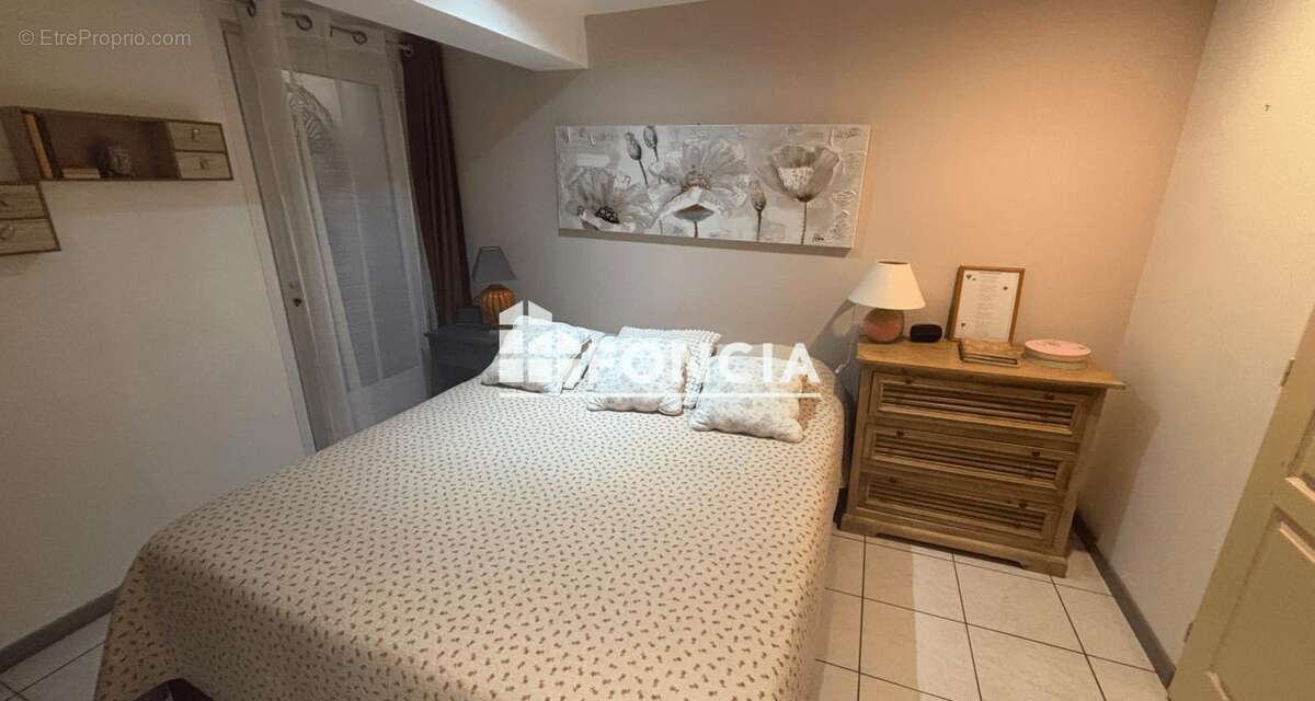 Appartement à SOLLIES-VILLE