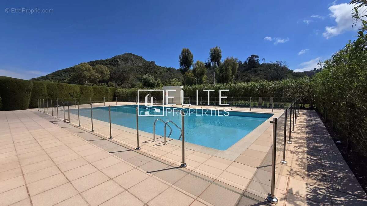 Appartement 2 pièces de 33m² + piscine, parking et cave – mandelieu - photo 9