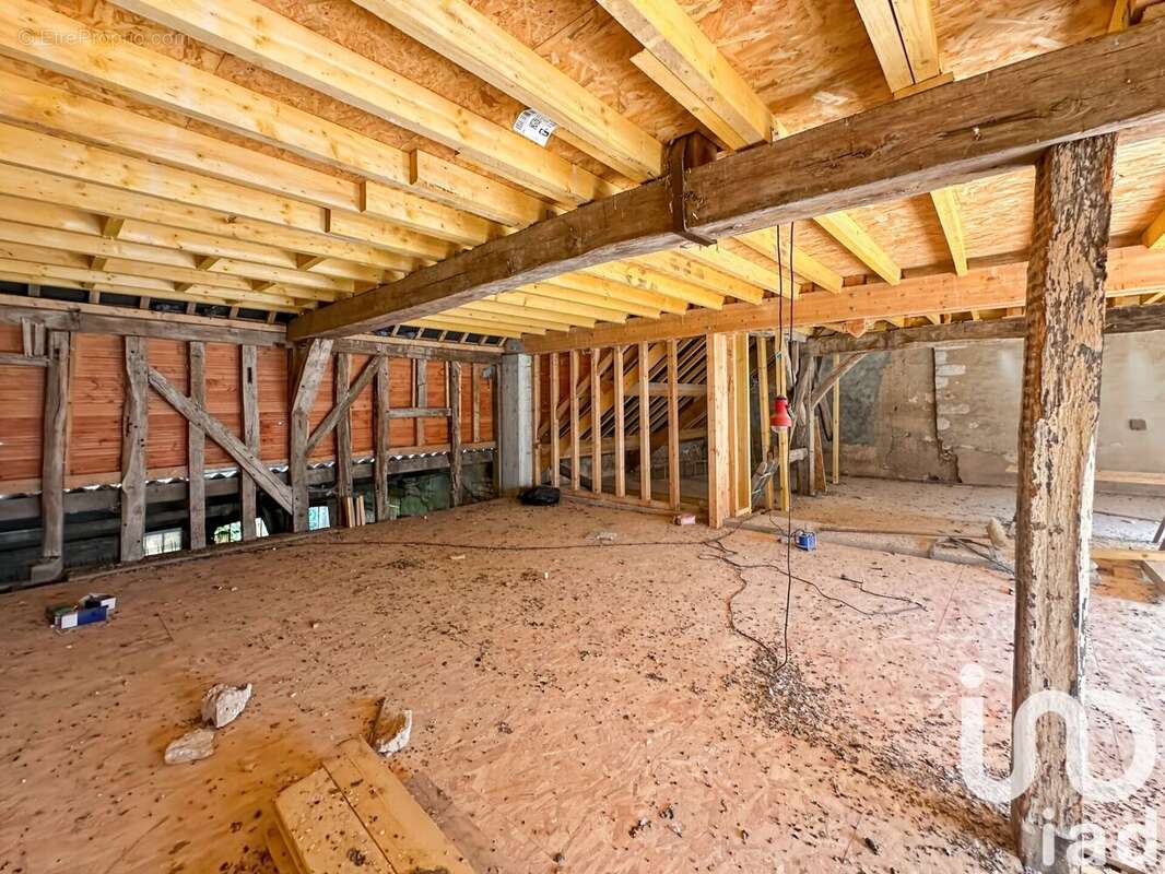 Photo 7 - Appartement à VILLENEUVE-L&#039;ARCHEVEQUE