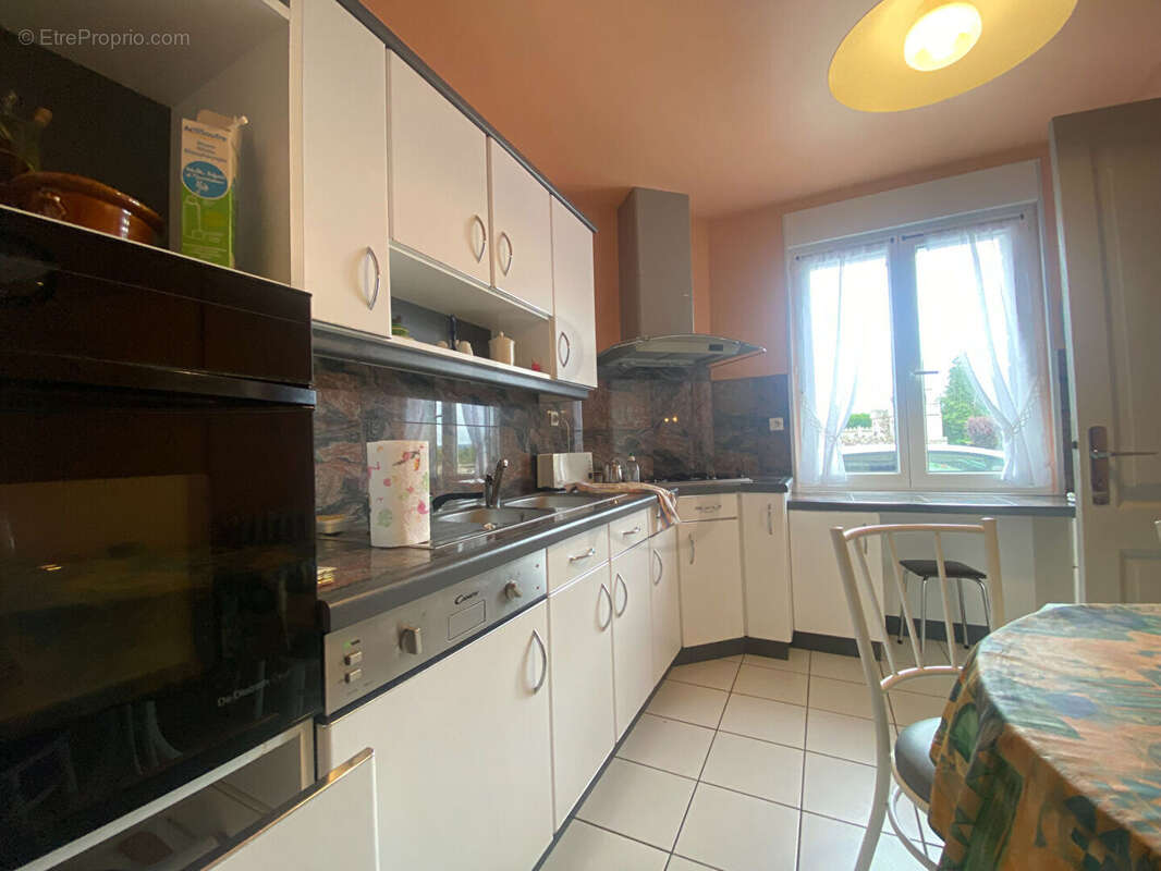 Maison à SAINT-ROCH-SUR-EGRENNE