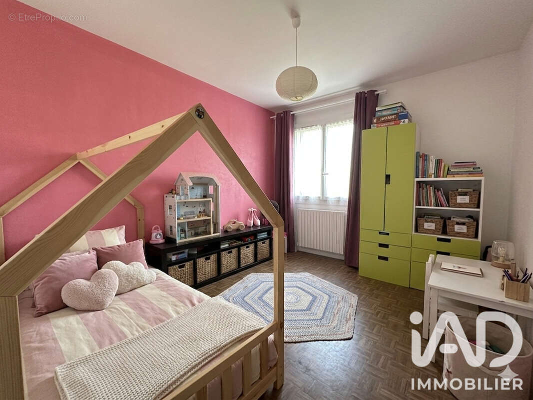 Maison 120 m² à Sainte-Bazeille  - photo 8