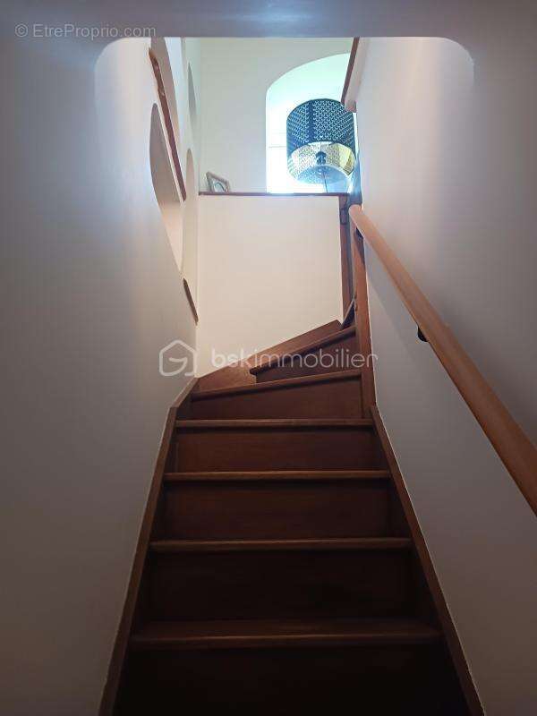 Maison à MONTLOUIS-SUR-LOIRE