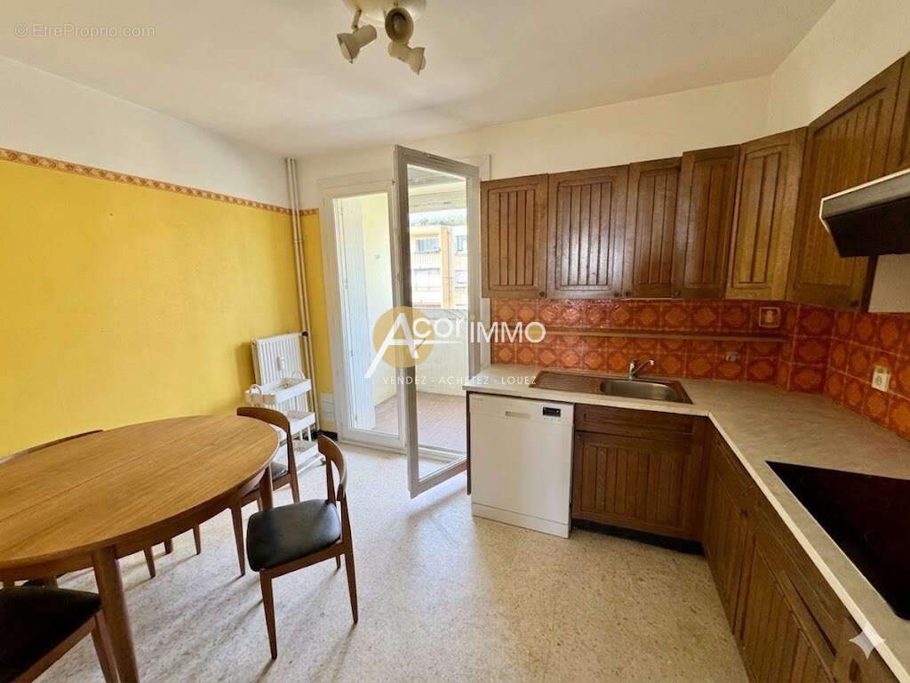 Appartement à HYERES