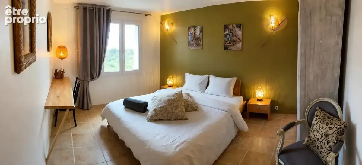 Maison de 4 pièces de 210 m² à Tornac - photo 8