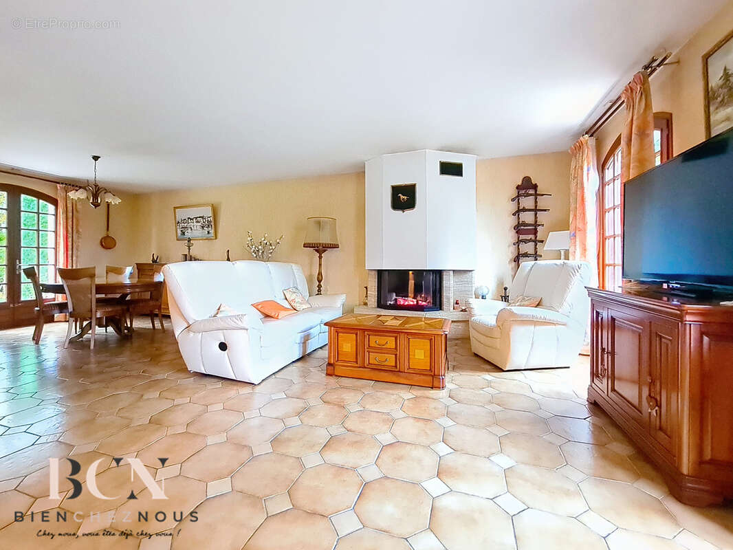 Maison à MONTSOULT