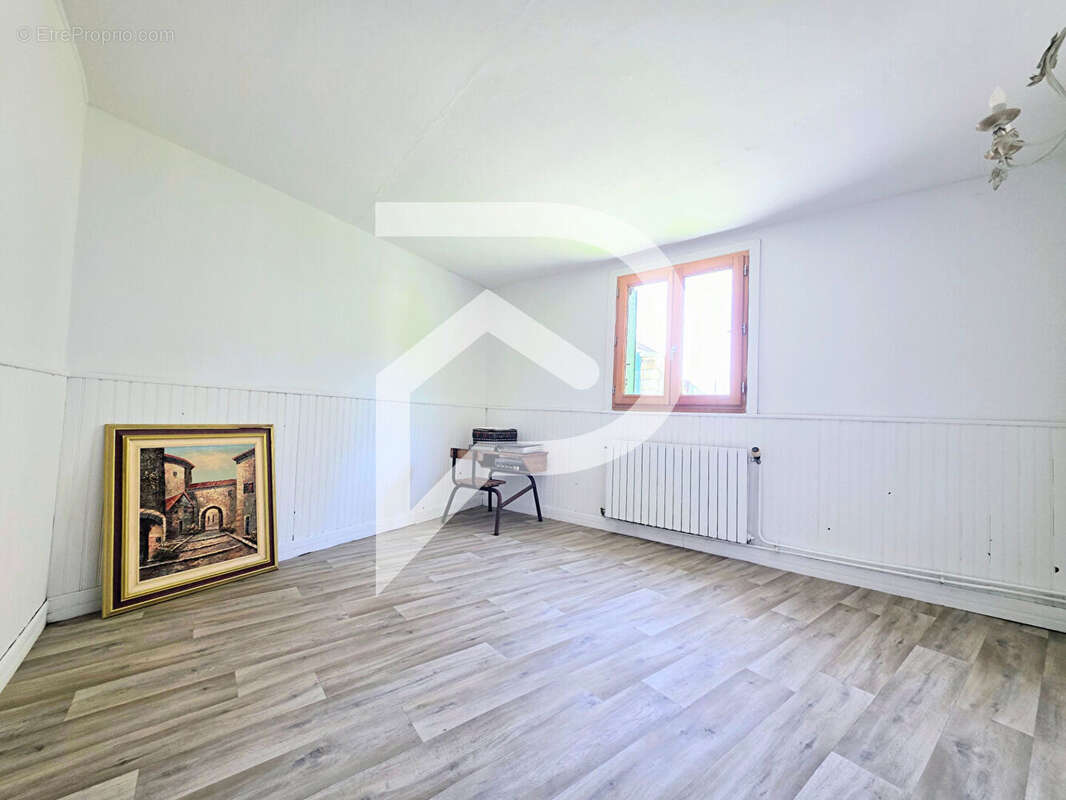 Maison à MONTATAIRE