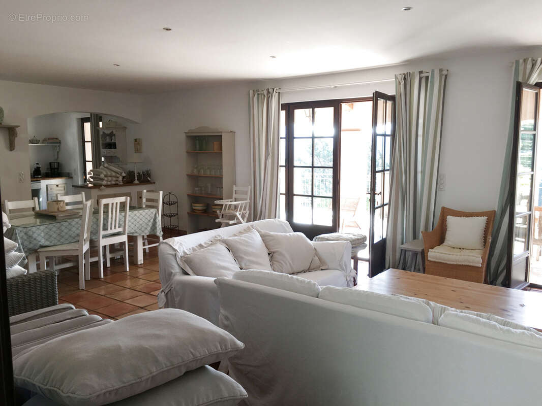 Maison à PLAN-DE-LA-TOUR