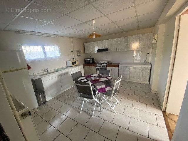 Maison à PUY-GUILLAUME