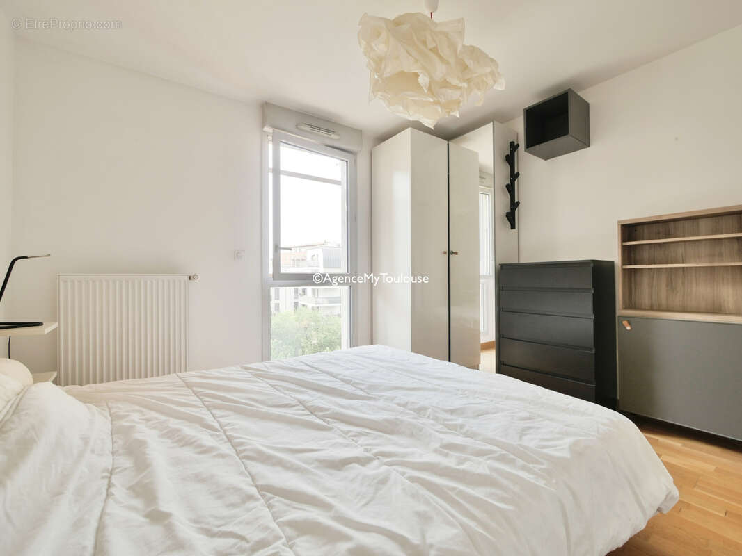 Saint-Cyprien/Cours Dillon, Appartement T2 avec terrasse et parking - photo 11