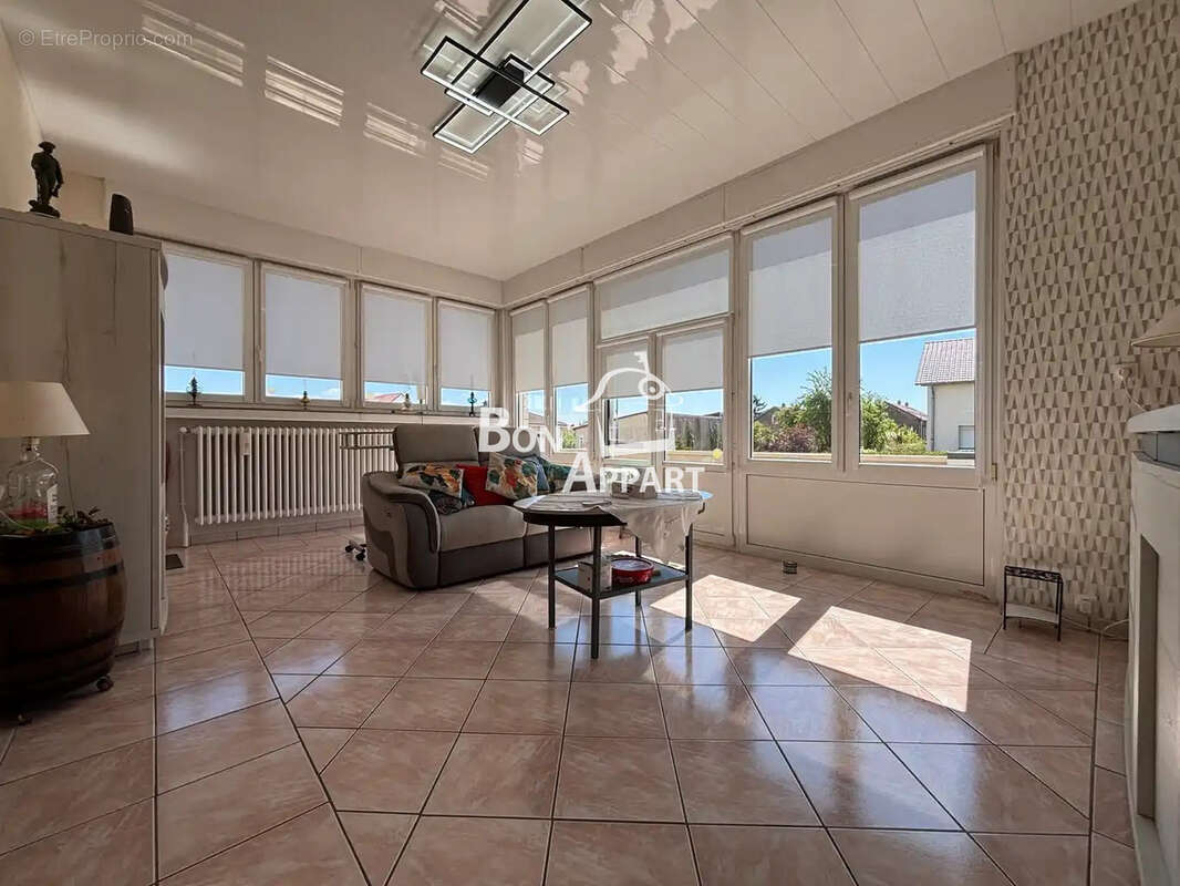 Appartement rez de chaussee avec terrasse et jardin privatif montois la montagne - photo 3