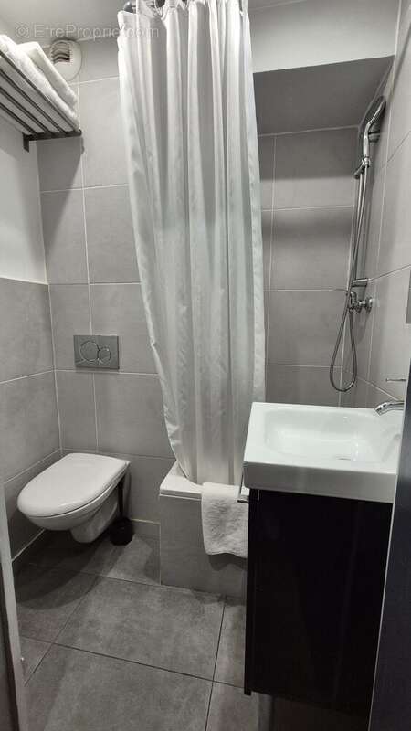 Appartement à PARIS-10E