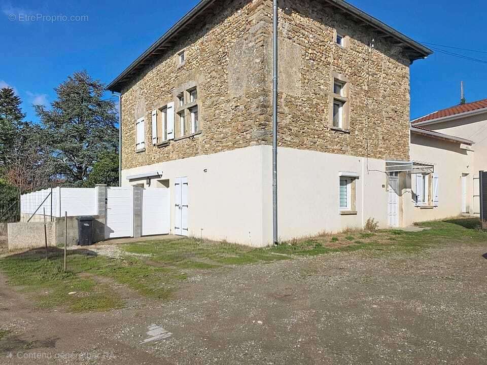 Appartement à MOIDIEU-DETOURBE