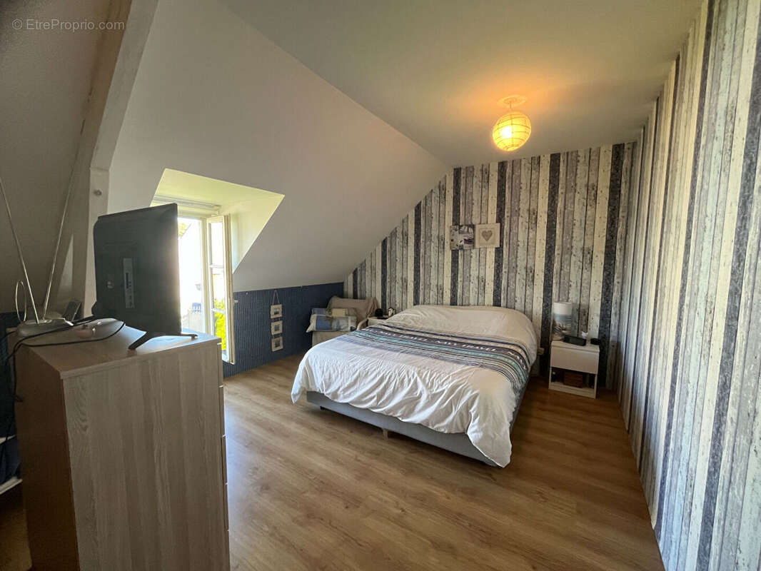 Maison à LES AIX-D'ANGILLON