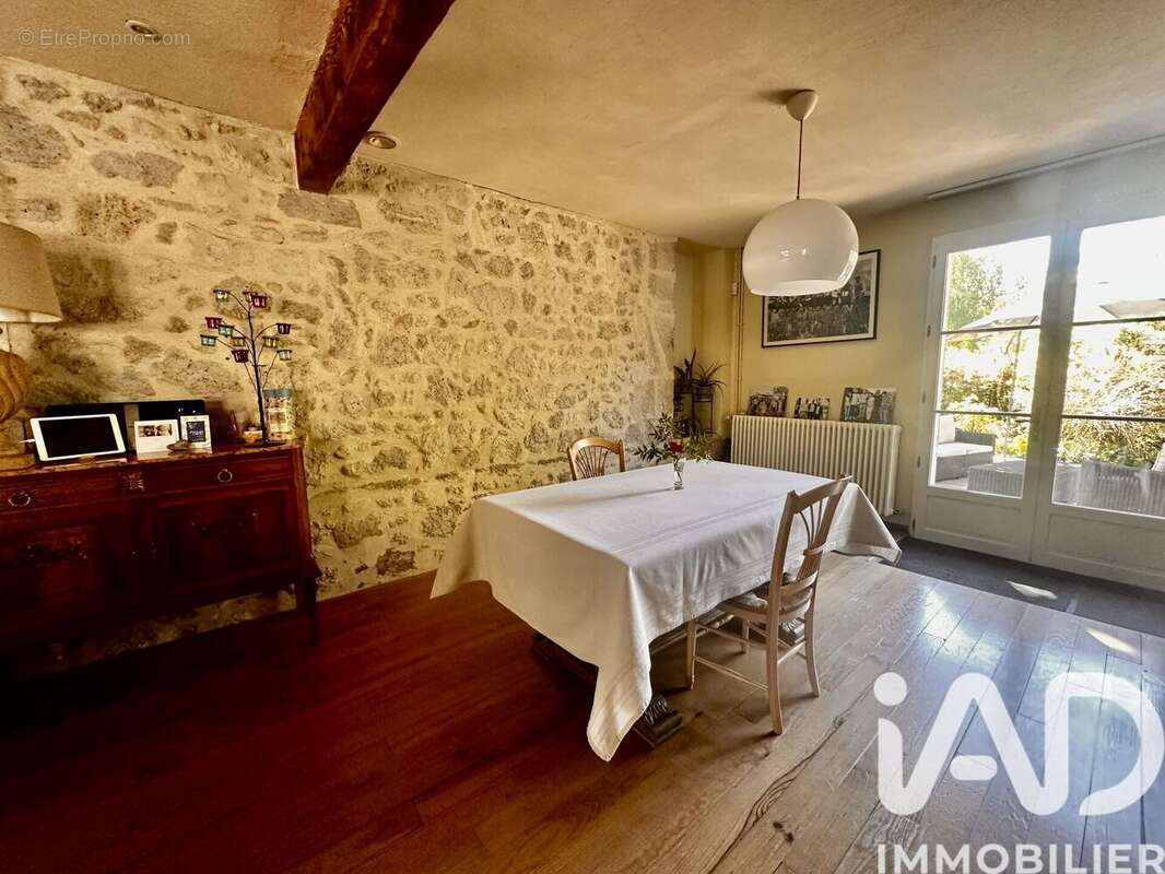 Maison 266 m² à Poudenas  - photo 7