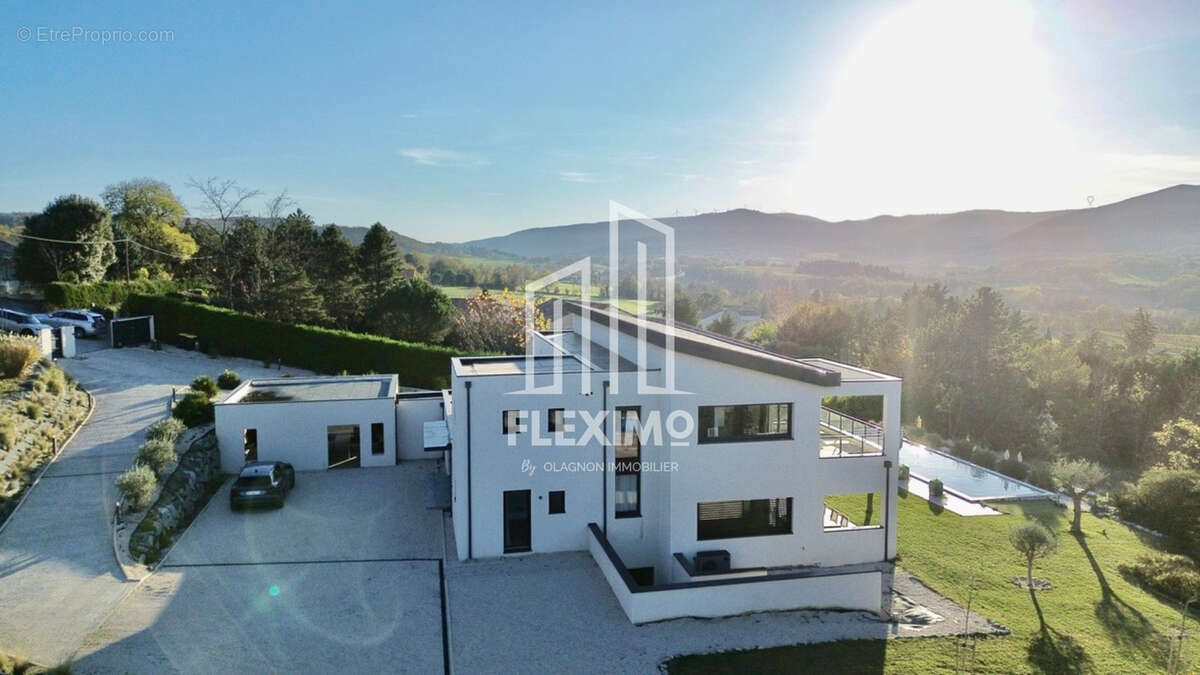 Maison à SAINT-PERAY