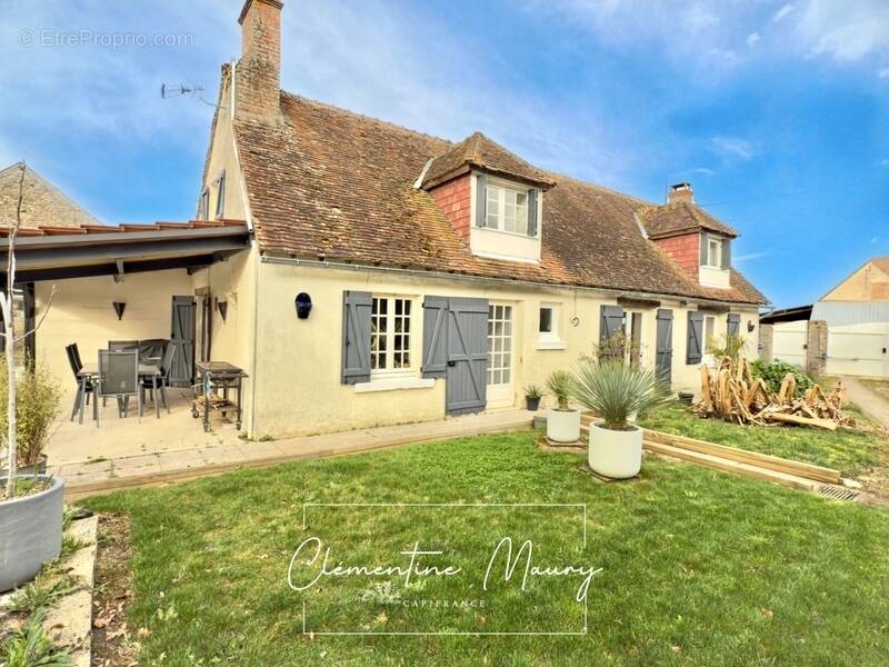 Maison à MOISY