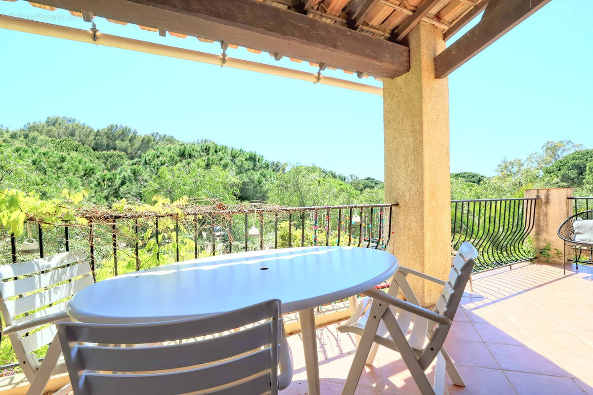 Appartement à LA LONDE-LES-MAURES