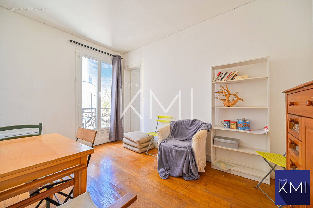 Appartement à PARIS-11E