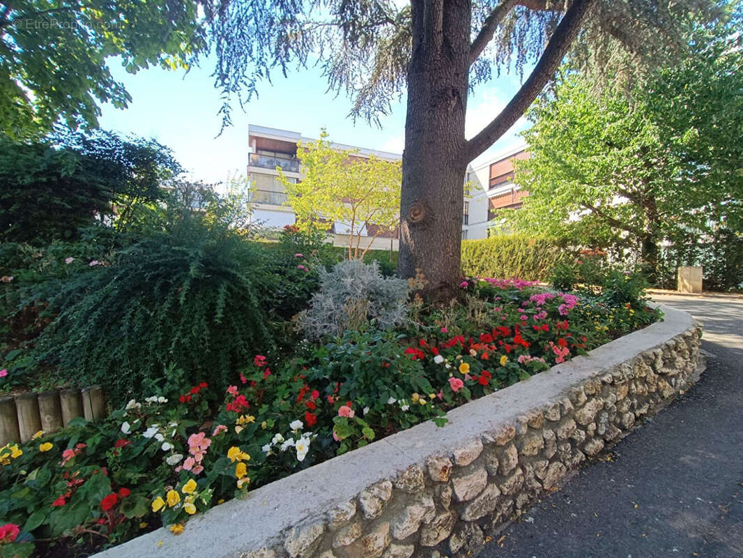 Appartement à FONTENAY-LE-FLEURY