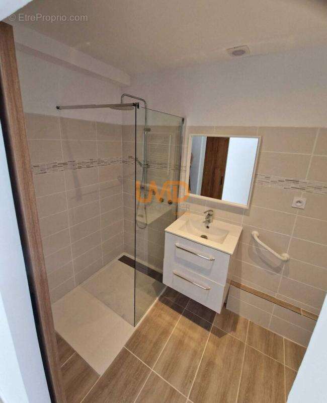 Villa avec piscine , garage et T2 indépendant - photo 10