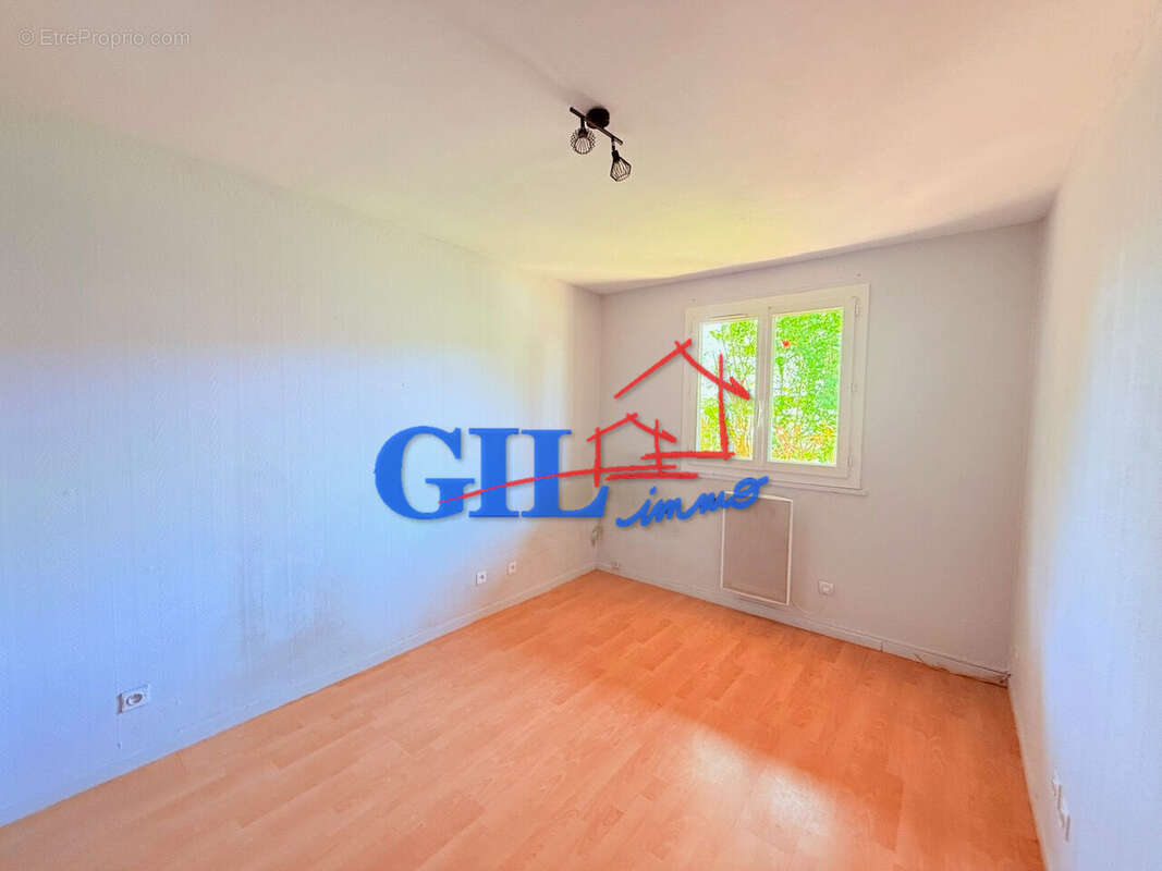 Maison à SAVIGNY-LE-TEMPLE