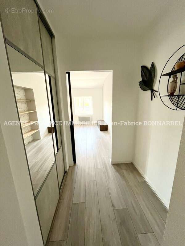 Appartement à SAINT-PAUL-TROIS-CHATEAUX