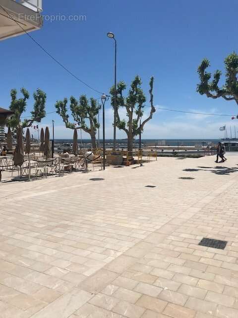 Commerce à SAINT-RAPHAEL