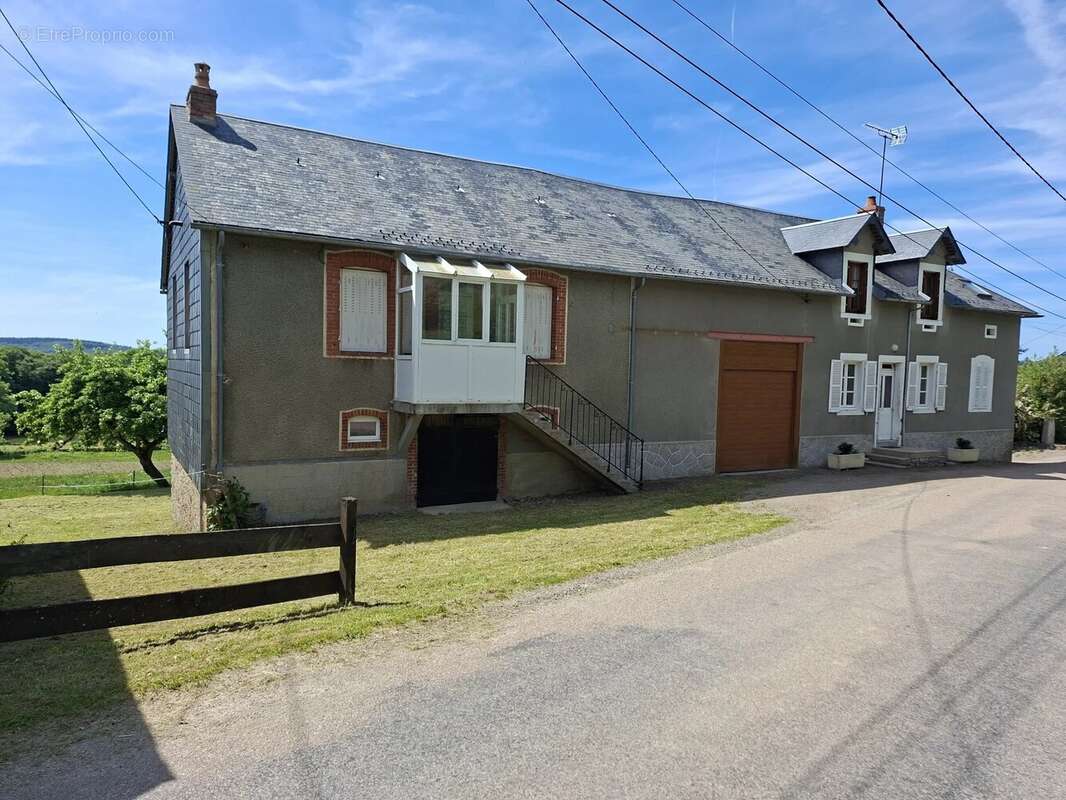 Maison à ARLEUF