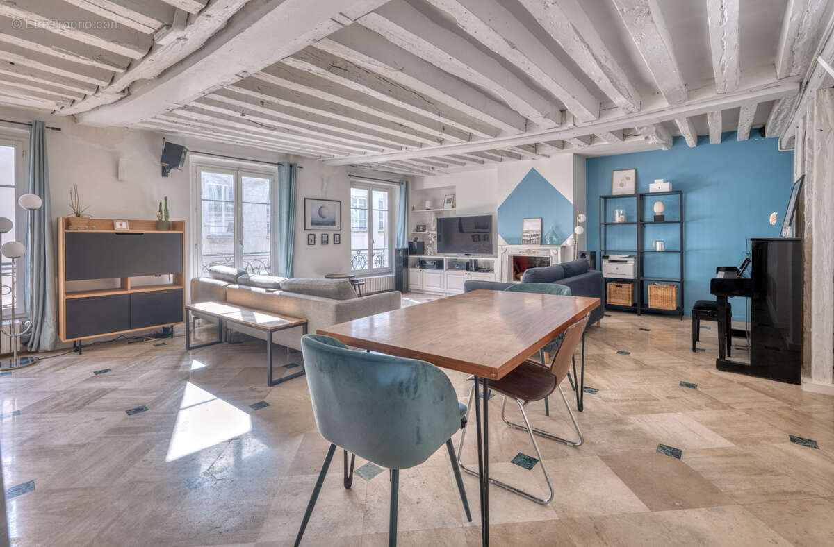 Appartement à PARIS-2E