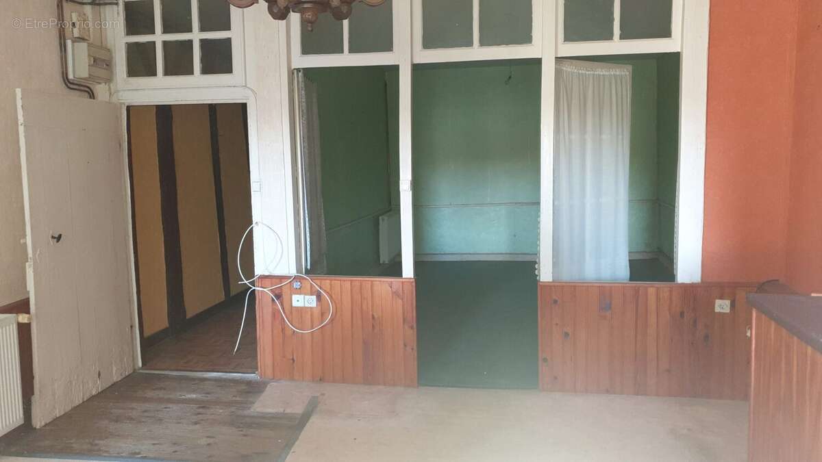 Appartement à SAINT-LEONARD-DE-NOBLAT