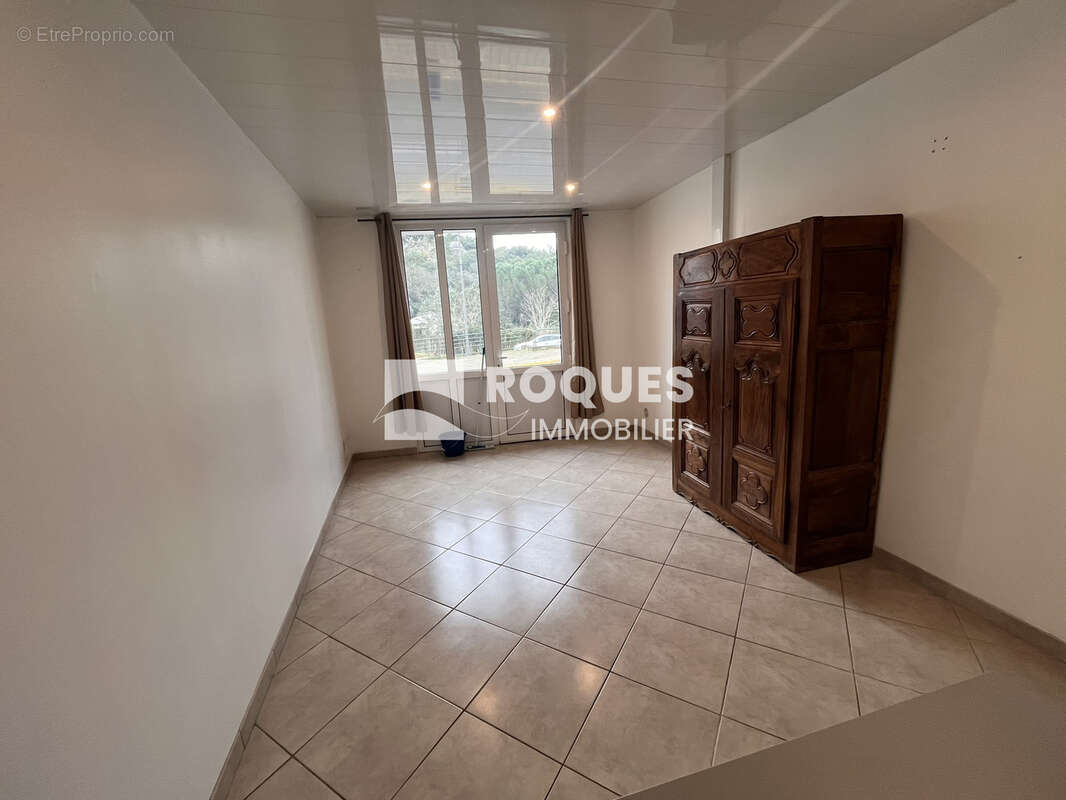 Appartement à LAMALOU-LES-BAINS