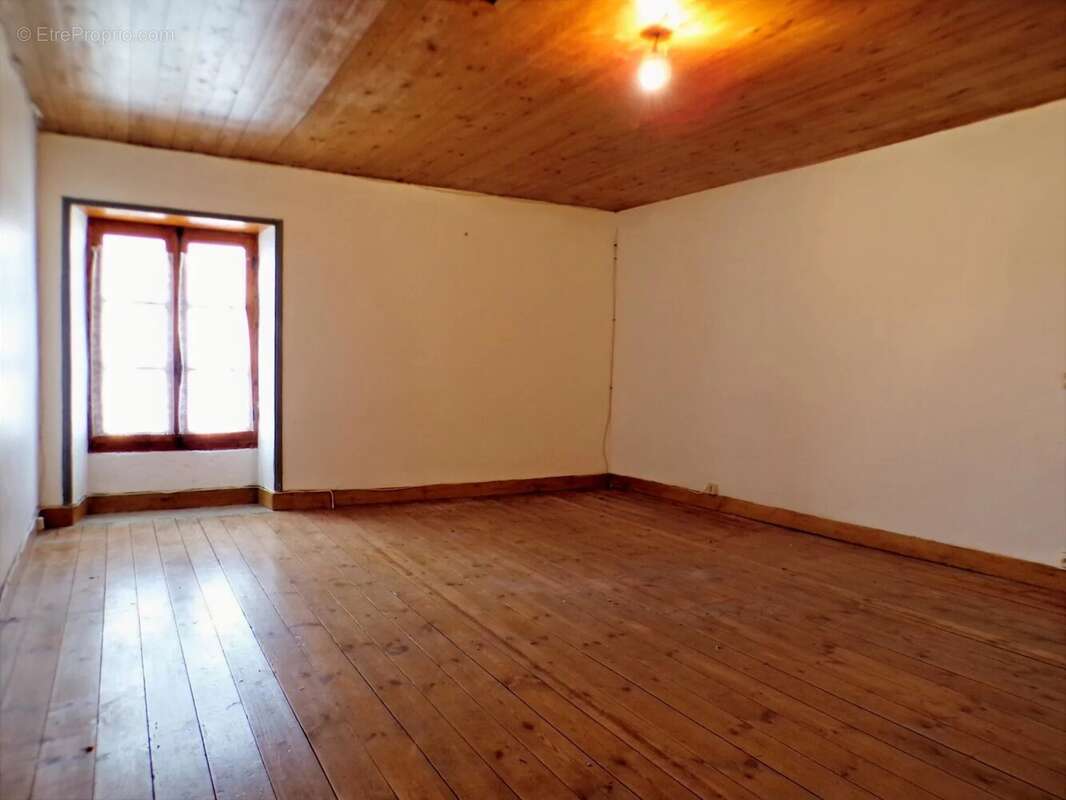maison de village en pierre - photo 9