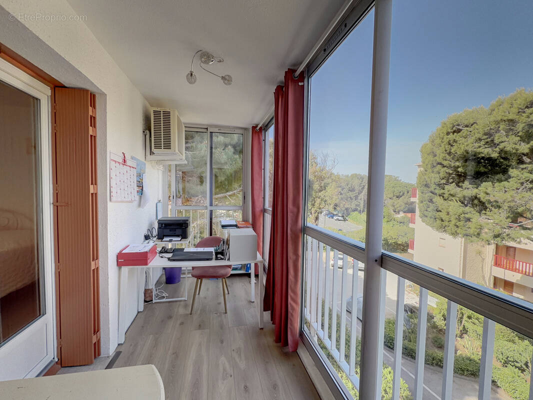 Appartement à SIX-FOURS-LES-PLAGES