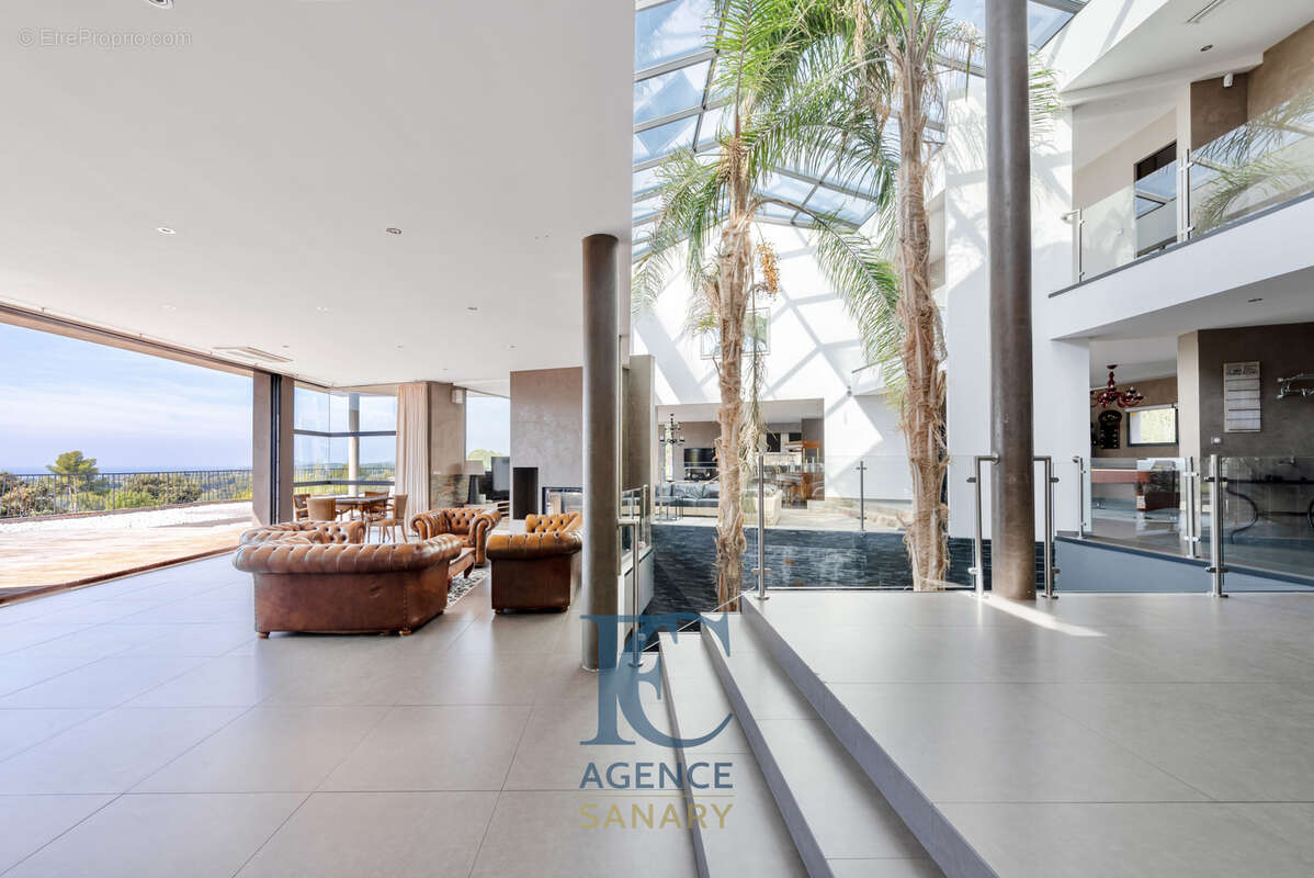 Maison à LA CADIERE-D&#039;AZUR