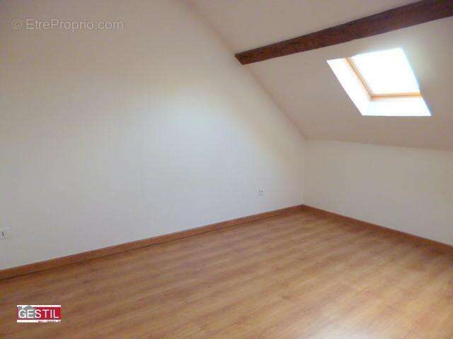 Appartement à NEUVILLE-SUR-OISE