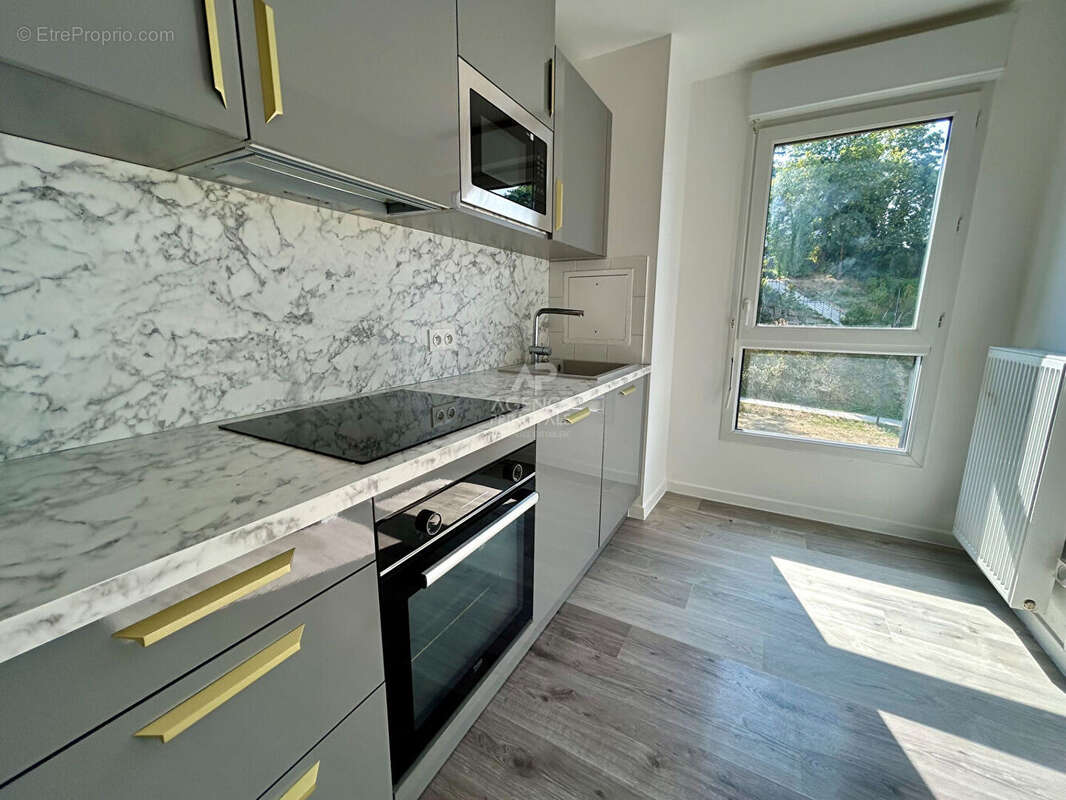 Appartement Poissy 4 pièce(s) 80.40 m2 - photo 4