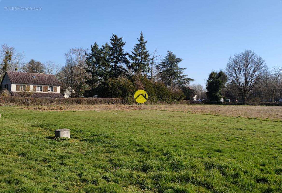 Maison à LA GUERCHE-SUR-L&#039;AUBOIS