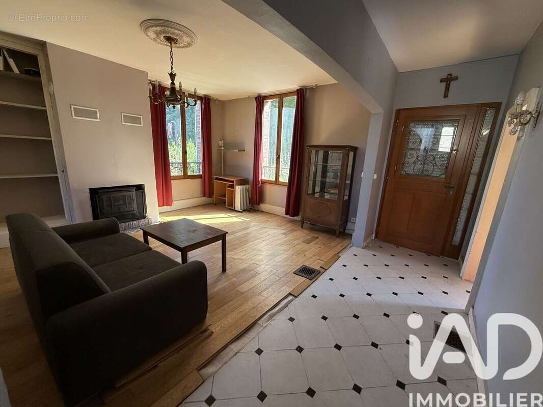 Photo 6 - Maison à LES ORMES-SUR-VOULZIE