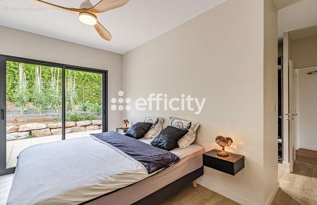 Maison 309 m² à Chatillon  - photo 7