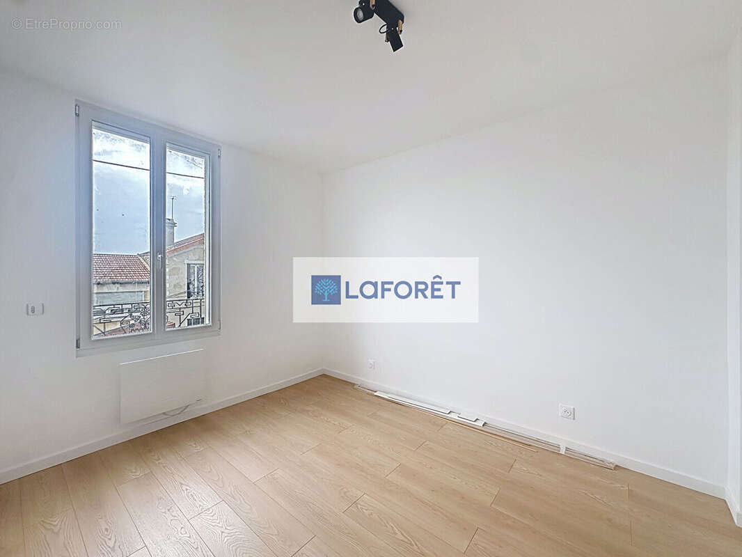 Appartement à SARTROUVILLE