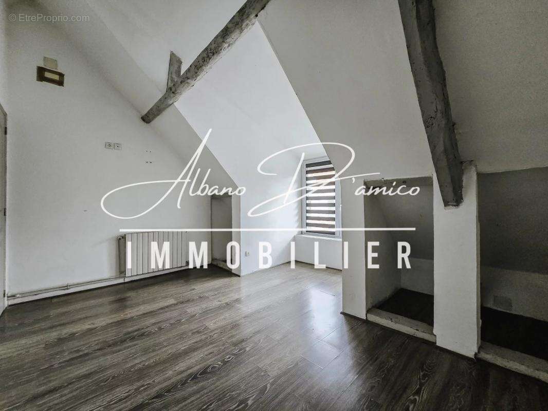 Maison à NEUVILLE-SAINT-REMY