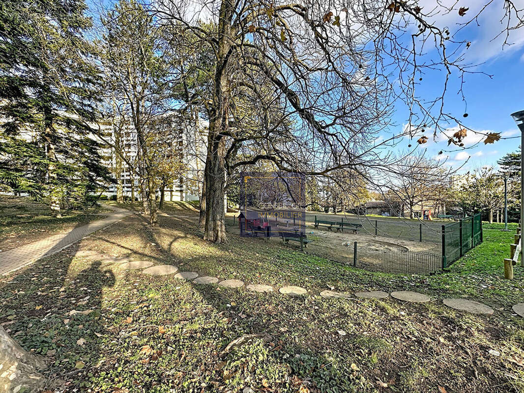 Appartement à OULLINS