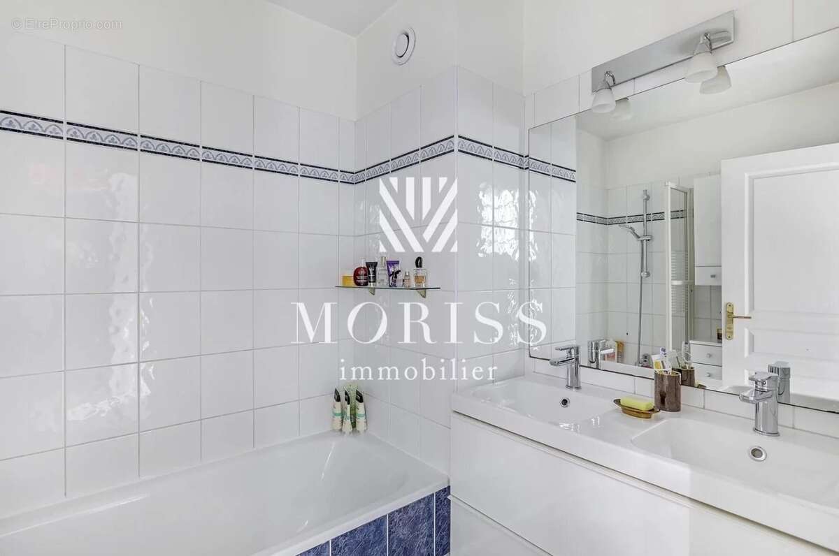 Appartement à LEVALLOIS-PERRET