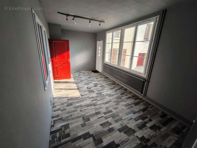 Commerce à CHATEAU-THIERRY