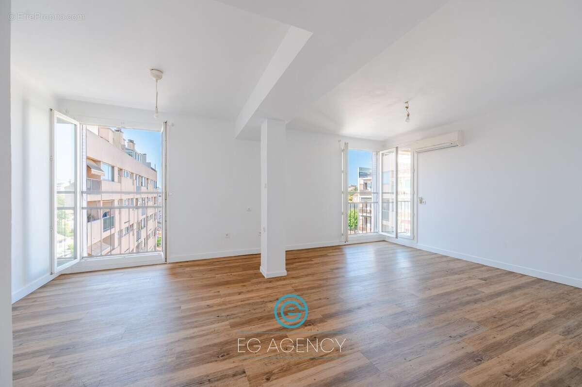 Appartement à MARSEILLE-4E