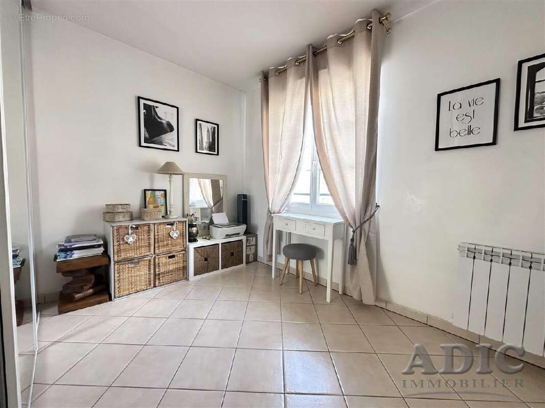 Appartement à LONGPERRIER