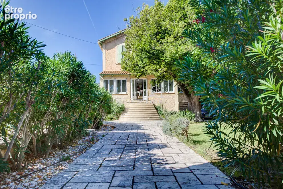Maison Bourgeoise Marseillaise de 186 m2 , jardin, piscine - photo 13